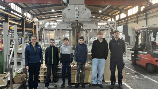 Huber Technik Gruppenbild Ein Tag Azubi 2025